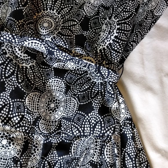 NWOT SIGNATURE  BY ROBBIE BEE DRESS SZ 6 - Picture 4 of 6